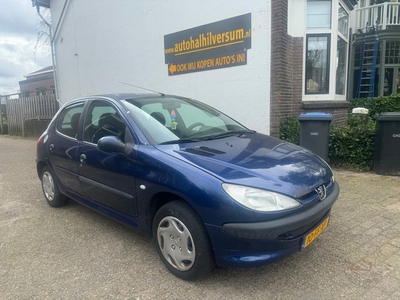 Peugeot 206 1.6 XT