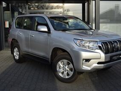 Toyota LAND CRUISER 150 2.8 D-4D 5DRS COUNTRY A/T VAN