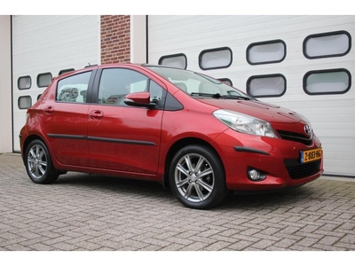 Toyota Yaris 1.3 VVT-i Club 5-Deurs * Pano dak / Airco /