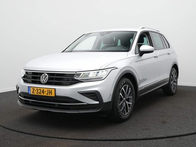 Volkswagen Tiguan 1.5 TSI Business+ DSG / Adaptive cruise /