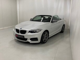 BMW 2 Serie Cabrio M235i High Executive Harman Kardon Camera Leer Stoel + Memory