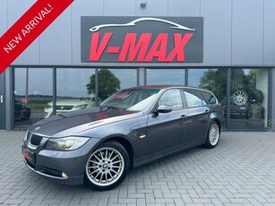 BMW 3 Serie 325i Touring AUT Executive Leder Navi Xenon