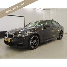 BMW 3-serie 330i 258pk M-Sport Schuifdak Leer 19inch Origineel NL