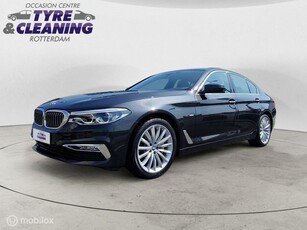 BMW 5-serie 530i High Executive Luxury line Glazen Schuifdak lederbekleding full options