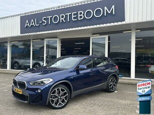 BMW X2 sDrive20i High Executive M-Sport | LED | Pano | HUD | PDC incl. Camera | Sportstoelen | Stoel- en stuurverwarming | Elekt. Klep