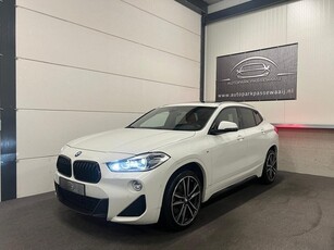 BMW X2 SDrive20i M-Pakket, Pano, Cruise Control, Apple Carplay, Stoelverwarming, Sfeerverlichting, Leder, LED, Achteruitrijcamera