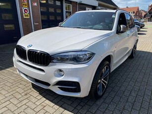 BMW X5 M50d 7p. (tik in motor)