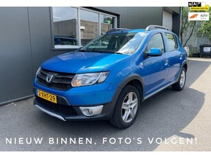 Dacia Sandero TCe 90 Stepway Lauréate / Navigatie / Dealer