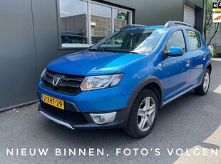 Dacia Sandero TCe 90 Stepway Lauréate / Navigatie / Dealer onderhouden!