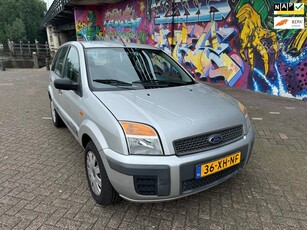 Ford Fusion 1.4-16V Champion airco elektrische ramen cv stereo 180 dkm n.a.p leuke auto hogere instap