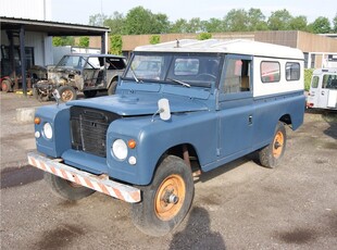 Land Rover 109 serie 3 6 cyl