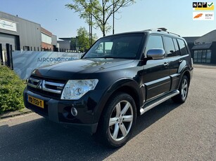 Mitsubishi Pajero 3.2 DI-D Invite Side Window Van LEER/AUTOMAAT