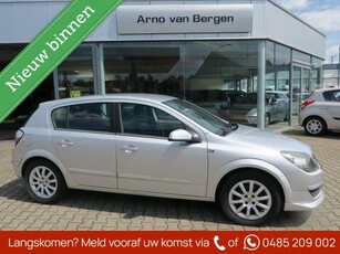 Opel Astra 1.6 Elegance, clima, cruisecontrol, trekhaak afneembaar, hele nette auto afkomstig van 2e eigenaar !