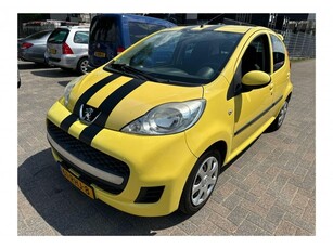 Peugeot 107 1.0-12V XS MET AIRCO EN ONDERHOUD BOEKJES