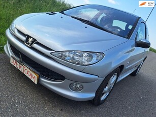 Peugeot 206 1.4-16V Quiksilver