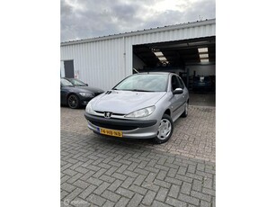 Peugeot 206 1.4 XT Nieuwe Distributie | APK 09-2023 | KOOPJE