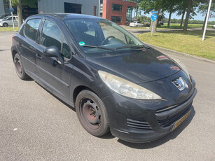 Peugeot 207 1.4 VTi X-Line 5 drs nokkenastandwiel gebroken