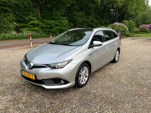 Toyota Auris Touring Sports 1.8 Hybrid Lease