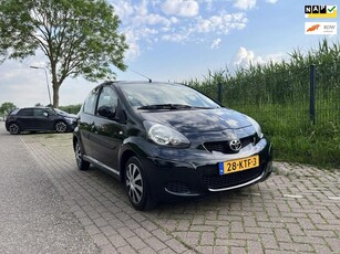 Toyota Aygo 1.0-12V Comfort, Apple CarPlay, Navigatie