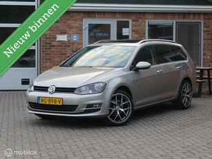 Volkswagen Golf Variant 1.2 TSI Connected Series, Panoramadak, Trekhaak, 18 Inch, PDC