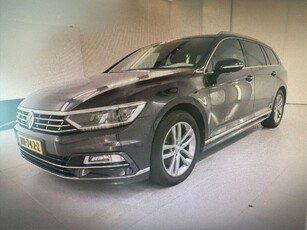 Volkswagen Passat Variant 2.0 TDI Highline Business R Pano