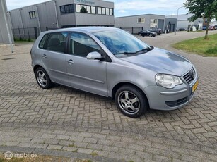 Volkswagen Polo 1.4-16V AIRCO