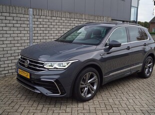 Volkswagen TIGUAN 1.5 TSI R Line NW MODEL Autom Panodak Half Leder Stoel en Stuurverw Adaptieve Cruise Navi Camera 2x PDC LMV