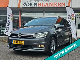 Volkswagen Touran 1.5 TSI Highline Automaat 5p BJ.2019 / Navi / Panoramadak / Led / Camera / Trekhaak !!