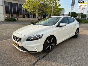 Volvo V40 2.0 D2 R-Design Business 2015