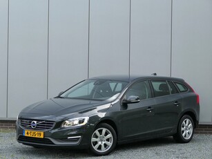 Volvo V60 1.6 T3 Kinetic Xenon / Adaptive cruise control / Dodehoek sensor