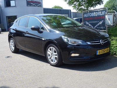 Opel Astra Benzine