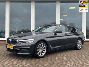 BMW 5-SERIE 520i High Executive - Leder- Navi - PDC - Nieuwstaat