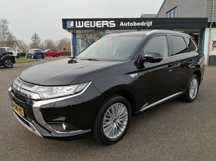 MITSUBISHI OUTLANDER 2.4 PHEV Intense S 4WD,Navi Carplay, Camera, Half Leder, 18 inch