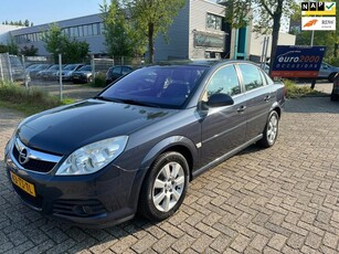 Opel Vectra 1.8-16V Cosmo - LEDER - AIRCO - TREKHAAK !