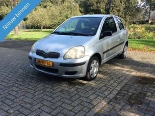 Toyota YARIS 1.0 VVT-i Terra MMT