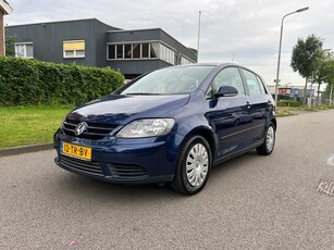 Volkswagen Golf Plus 1.6 FSI Optive 2