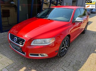 Volvo V70 2.5FT R-Design 230PK LEER / XENON / PDC / ECC