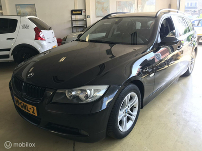 BMW 3-serie Touring 320i Business Line