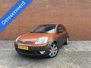 Ford Fiesta 1.6-16V Trend | TREKHAAK| AIRCO|LM VELGEN