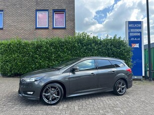 Ford FOCUS Wagon 1.5 ST-Line Climate C, Navigatie