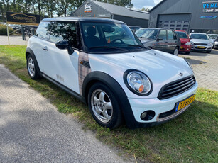 Mini Mini 1.4 One 2e VERSNBELLING NIET GOED | BURBERRY WRAP