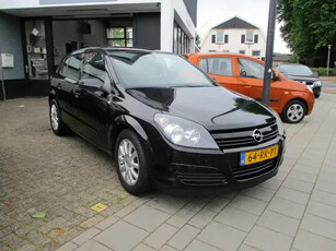 Opel Astra 1.6 Essentia