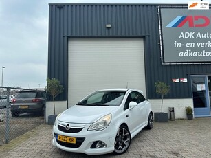 Opel Corsa 1.6-16V Turbo OPC NAVI/CRUISE/18'/RECARO/6 BAK