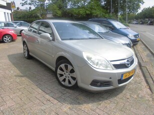 Opel Vectra 1.6-16V Executive (bj 2008)