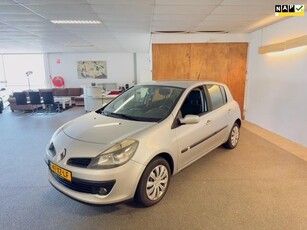 Renault Clio 1.6-16V Dynamique Apk