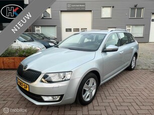 Skoda Octavia Combi 1.2TSi 110pk H6 Style Halfleer afnTrekh.