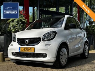 Smart fortwo EQ Comfort 18 kWh AUTOMAAT PANO Navi