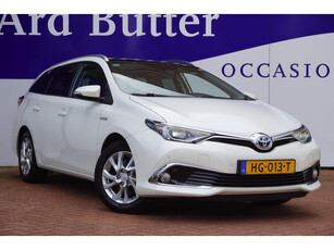 Toyota Auris Touring Sports 1.8 Hybrid Lease Pro / Panorama / Navi / Camera / Stoelverwarming / LED / = Parelmoer-Wit