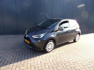 Toyota Aygo 1.0 VVT-i x-play//CAMERA //60 000 KM !!!