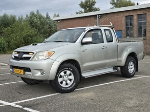 Toyota HiLux 2.5 D-4D SX Xtra Cab